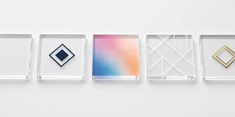 Edge and surface finish options for acrylic boxes