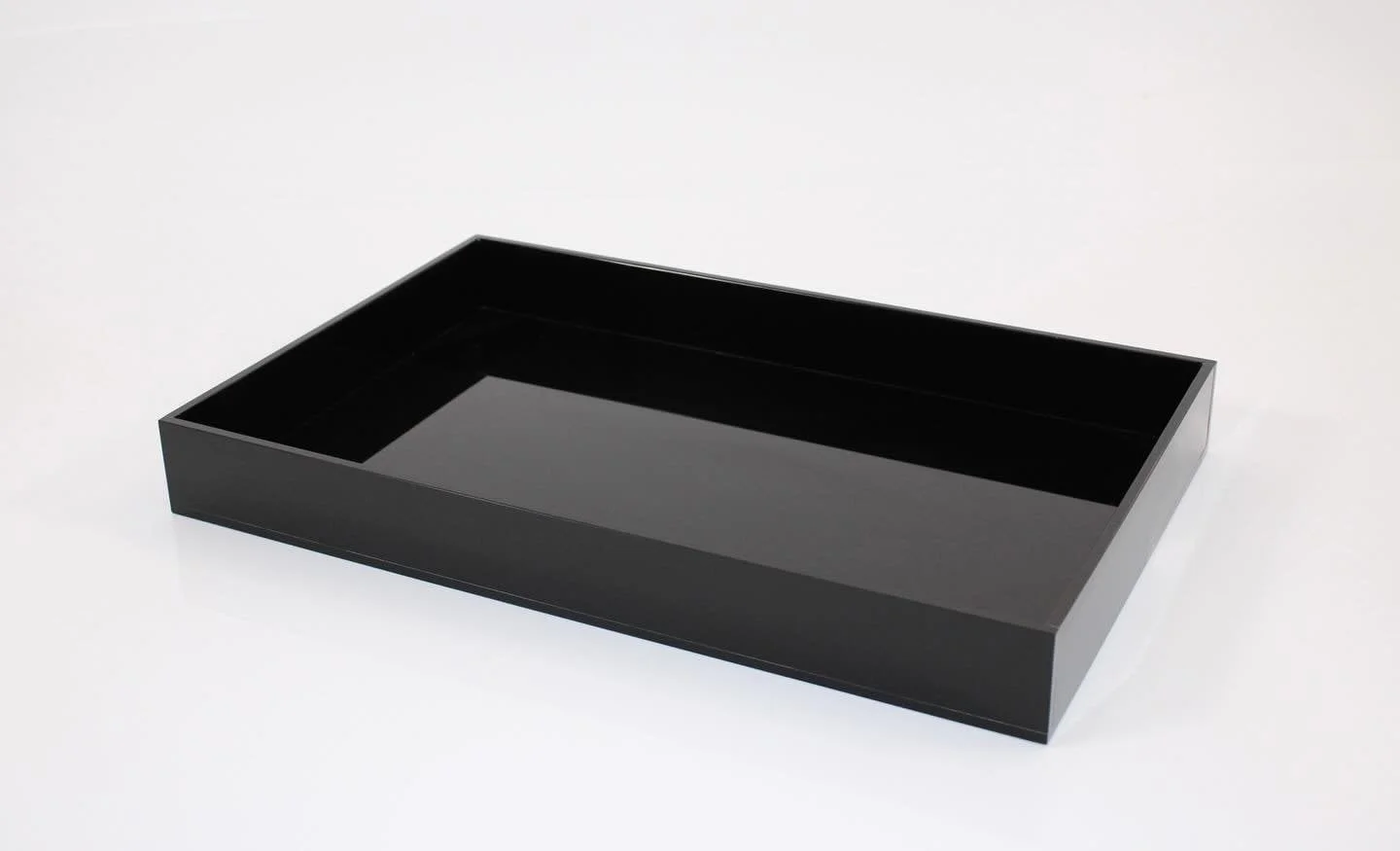 Minimalist custom acrylic trays without handles