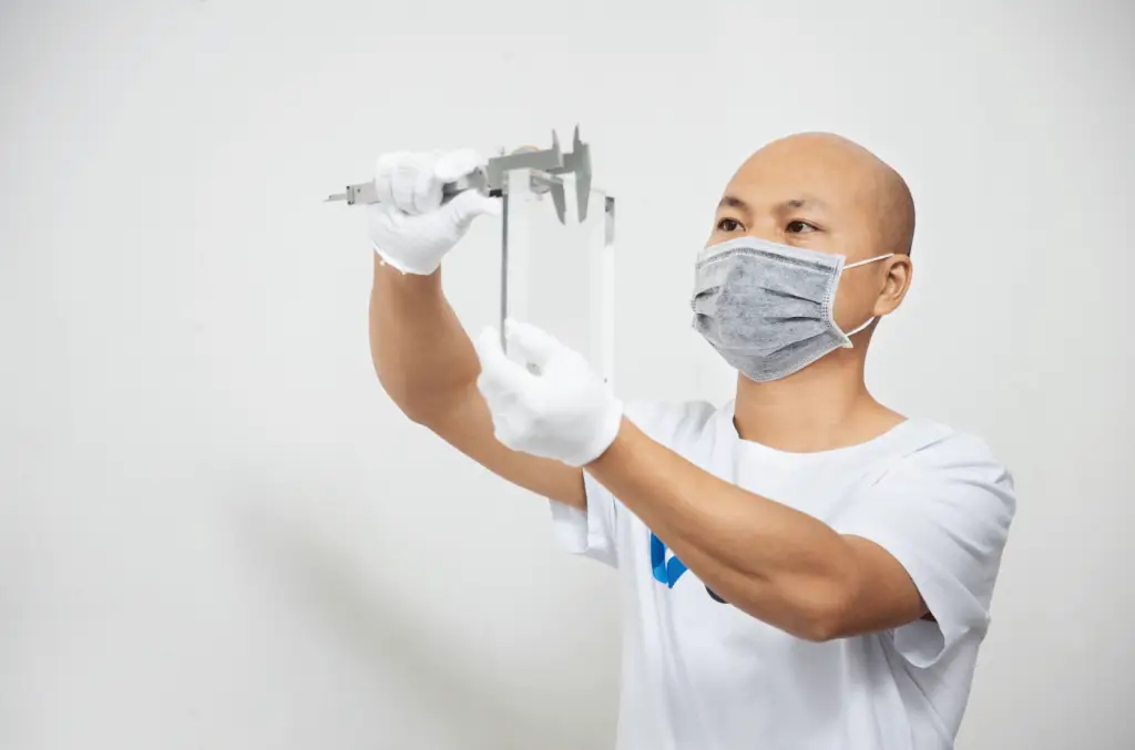 acrylic-products-100-inspection